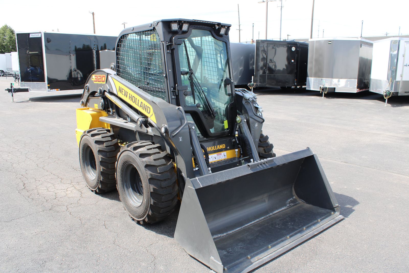 New Holland L320