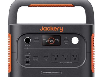 Jackery Explorer 1500 v2 Portable Power Station with Solar Panel Kit