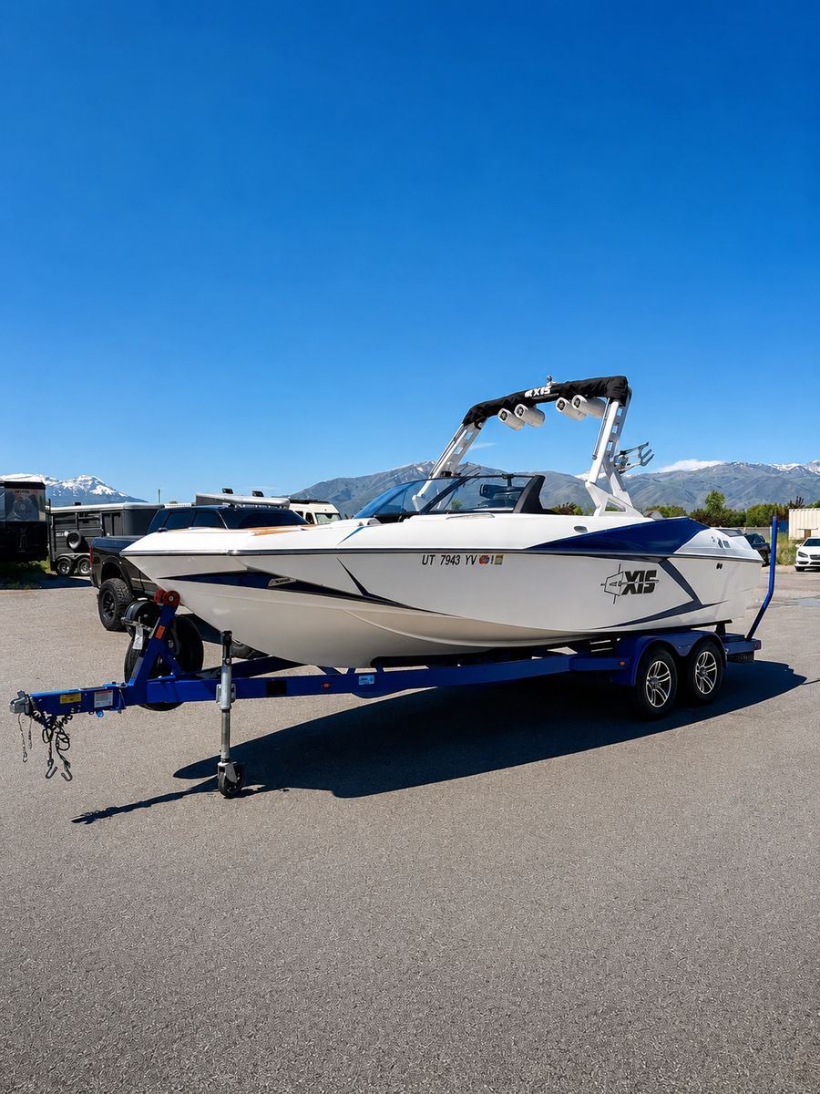 2015 Axis A22 ONLY 264HOURS!