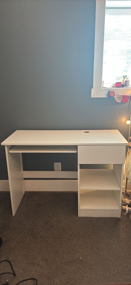 White Computer Desk with Keyboard Tray, Drawer & Shelves - Good Condition
