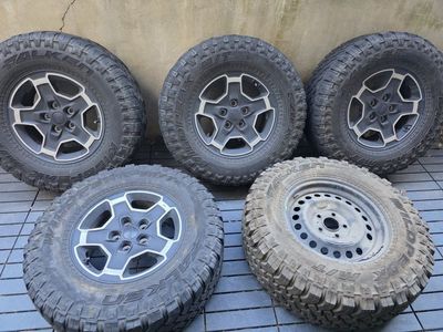 Jeep JT Mojave Wheels with old tires and TPMS