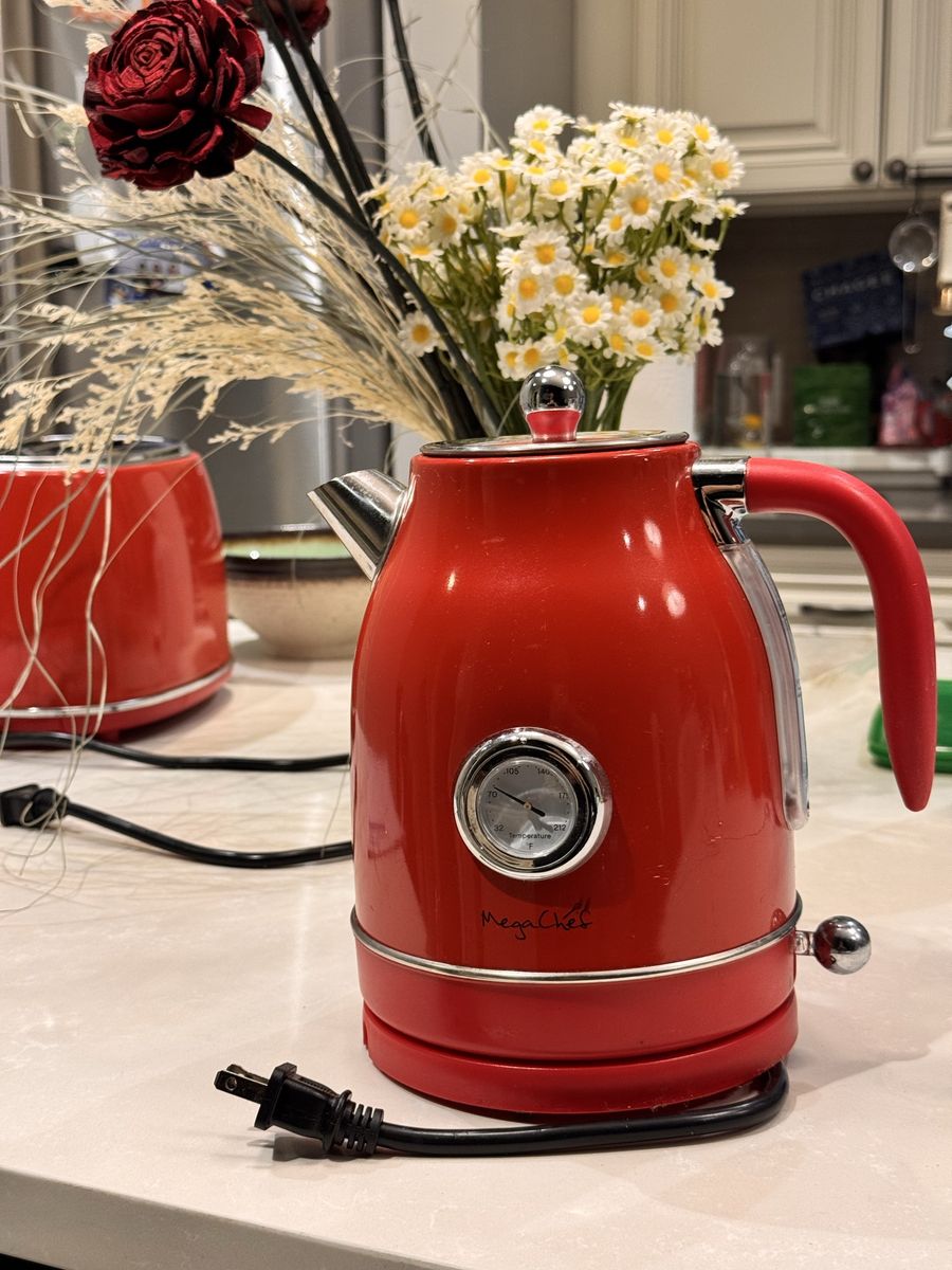 MegaChef MGCTKETTLE-1.8L Electric Tea Kettle with Temperature Gauge, 1.8L, Red