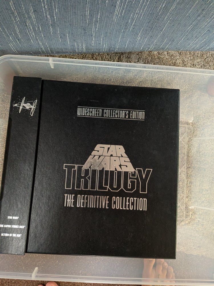 Star Wars Trilogy The Definitive Collection Widescreen Collector's Edition Laserdisc Set with Laserdisc Player and More