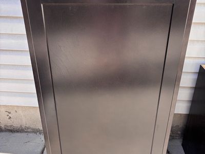 Kitchen Cabinet 15Dx24Wx42H