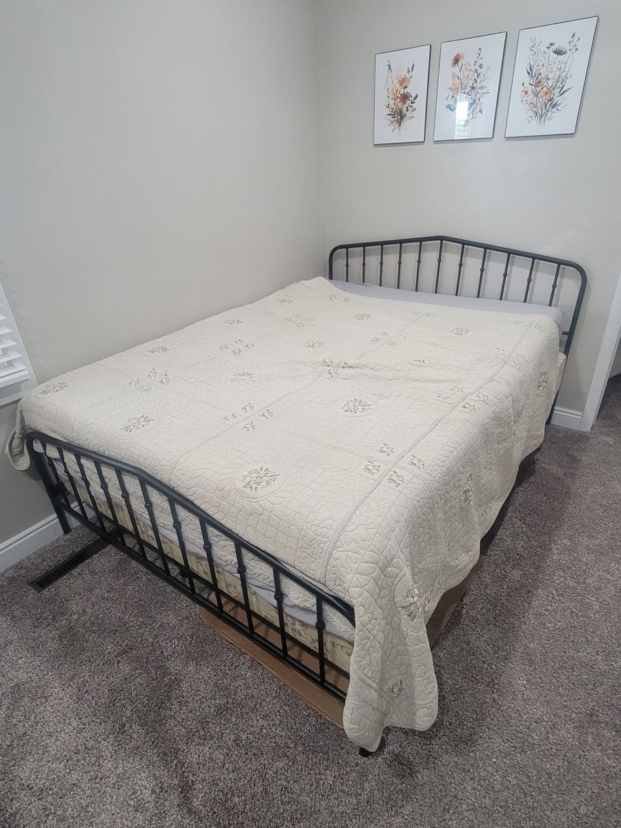 Queen-sized Bedframe