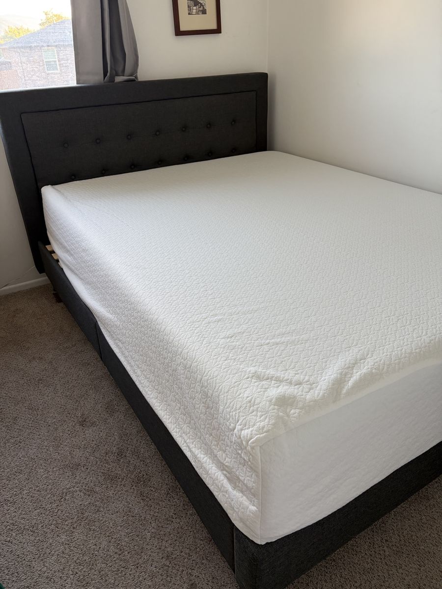 Queen memory foam Mattress