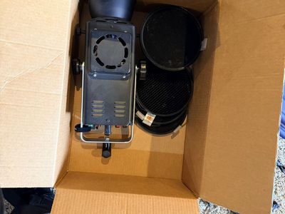 $250 or Best offer! Priced to sale! Photography Studio Equipment Kit: Lights, Stands, Reflectors, Backdrops, Gear & CamRanger