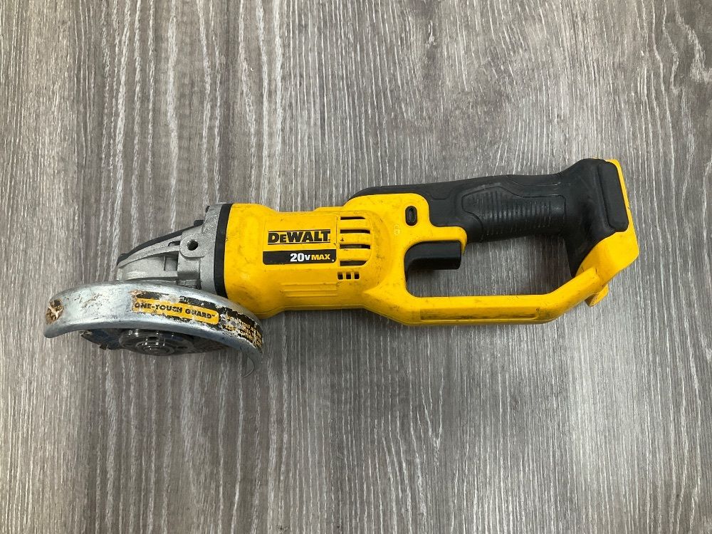 DEWALT 4-1/2 INCHES GRINDER (TOOL ONLY)