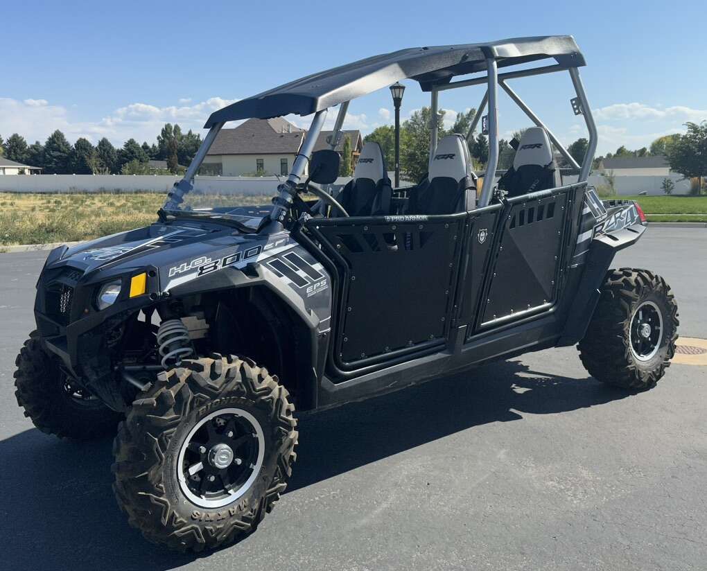 Pristine 2014 Polaris RZR 800 - Only 1k Miles