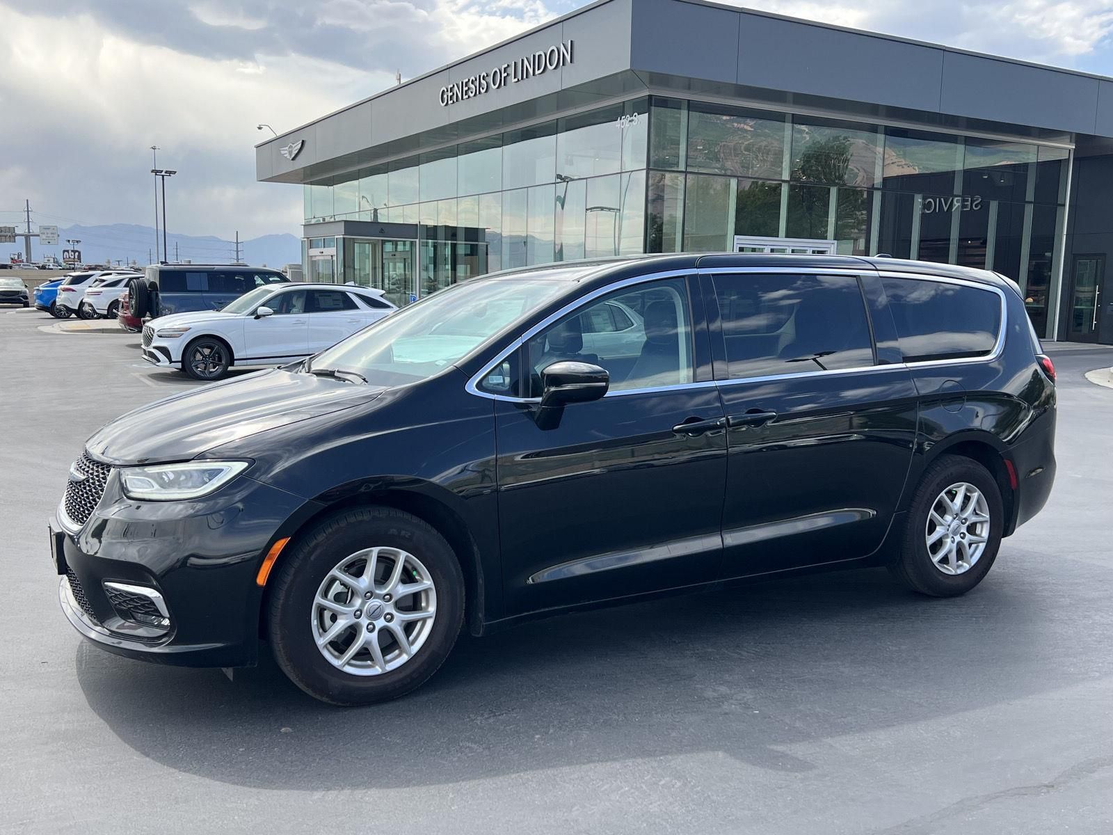 2024 Chrysler Pacifica Touring L