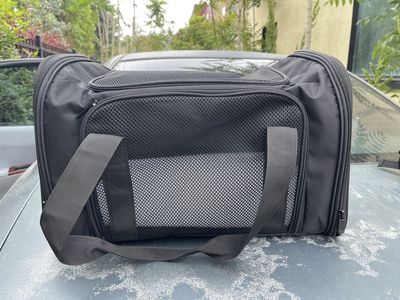 Dog carrying tote