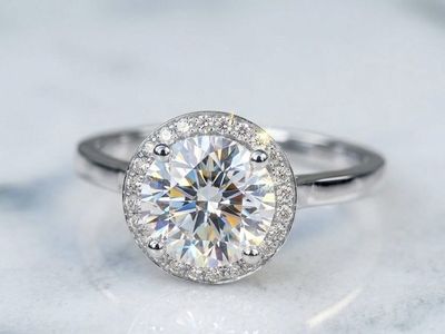 2.17CTW lab Round Brilliant Halo Engagement Ring – 14K White Gold, E/VS1 IGI Certified