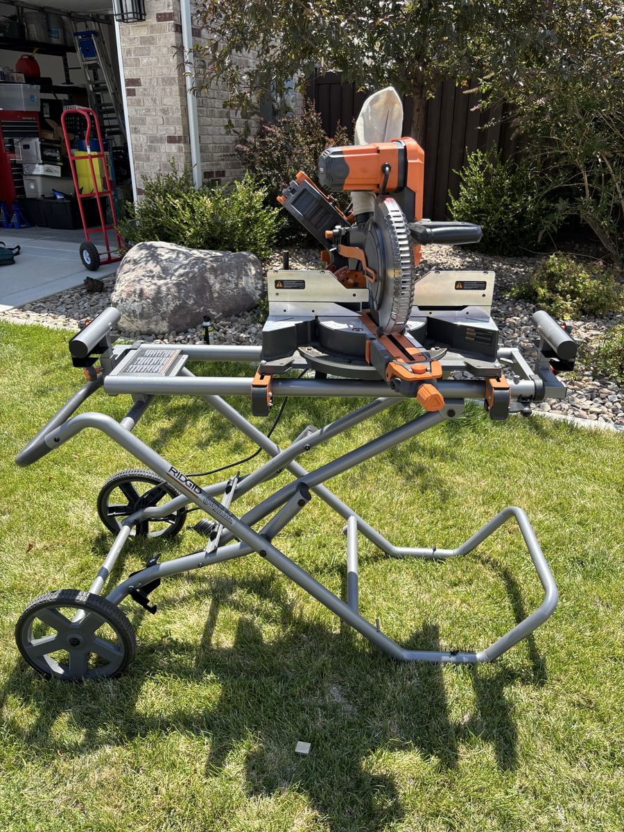 RIDGID Sliding Compound Miter Saw + RIDGID Stand