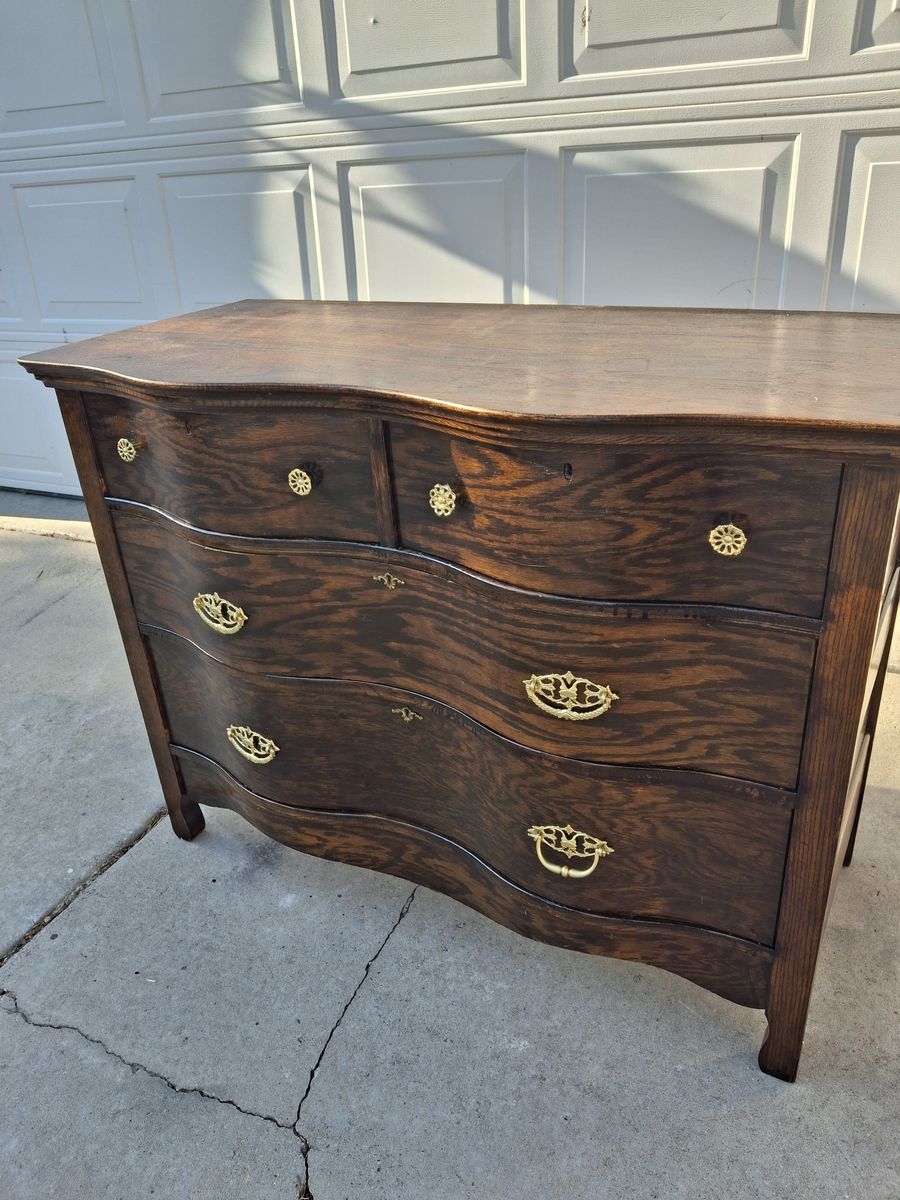 original 1940 all wood serpentine 4 drawers dresser