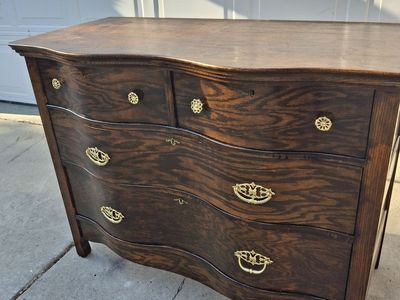 original 1940 all wood serpentine 4 drawers dresser