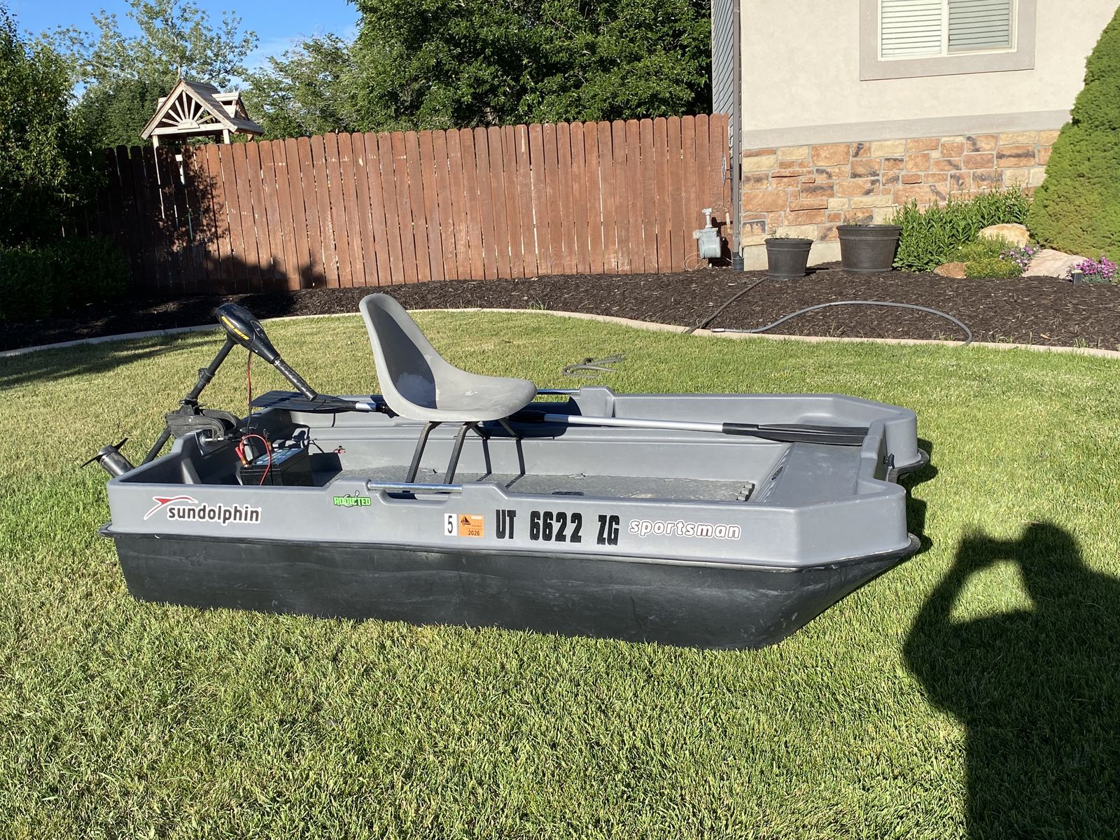 8.5-Foot Sun Dolphin Sportsman Fishing Boat