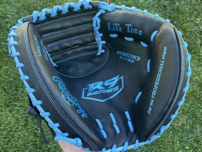 New Rawlings R9 32.5 in. Baseball Catcher’s Glove
