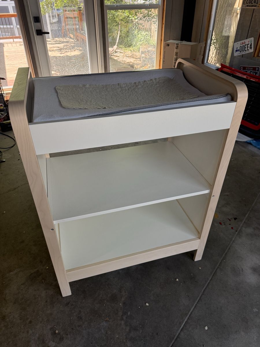 IKEA dresser changing table Alskvard