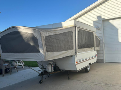 Tent trailer