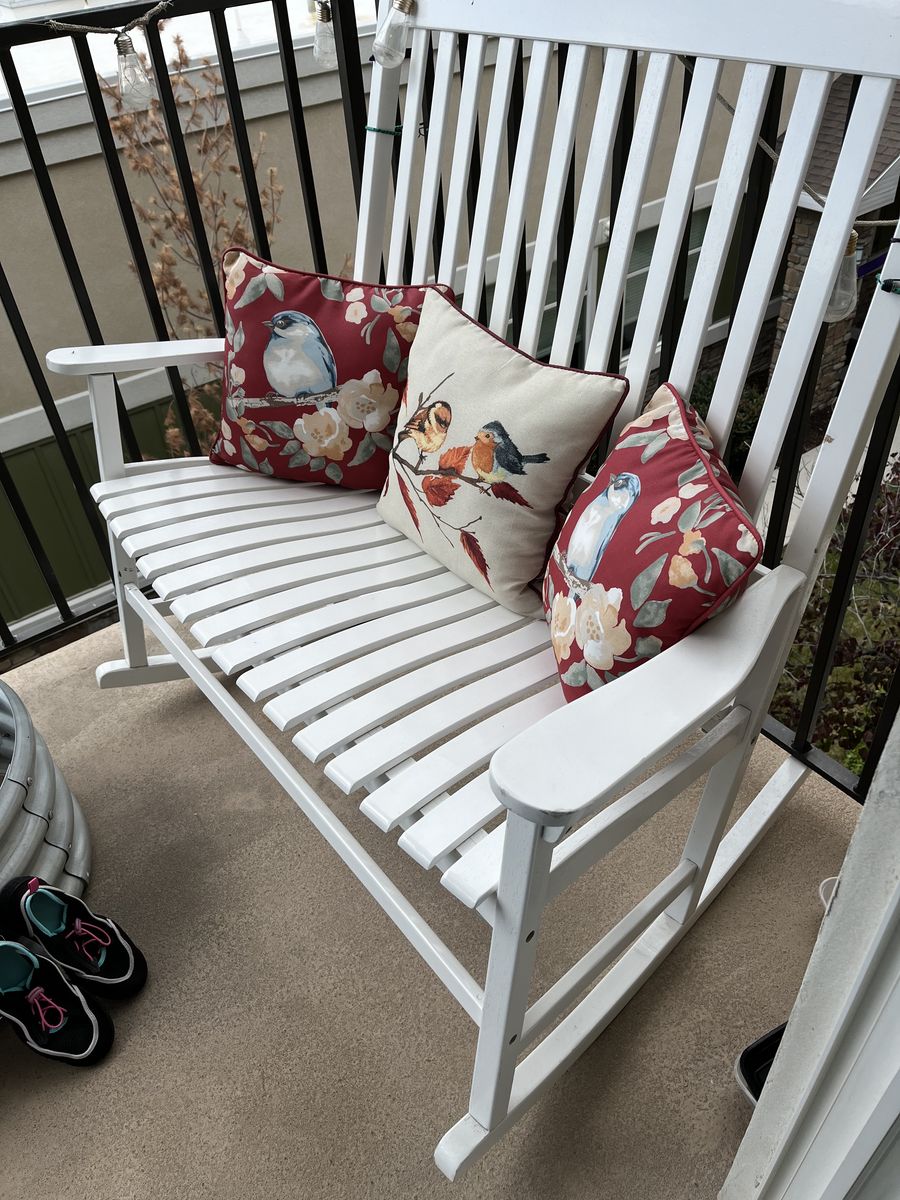 *OUTDOOR WHITE DOUBLE ROCKER*