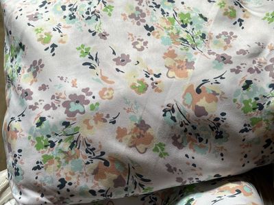 Queen sheet set
