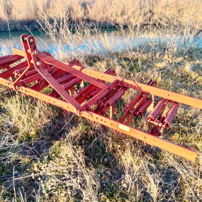 Spring tooth cultivator