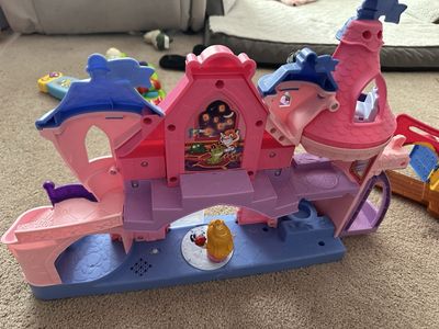 Disney Princess Castle Little People Fisher Price