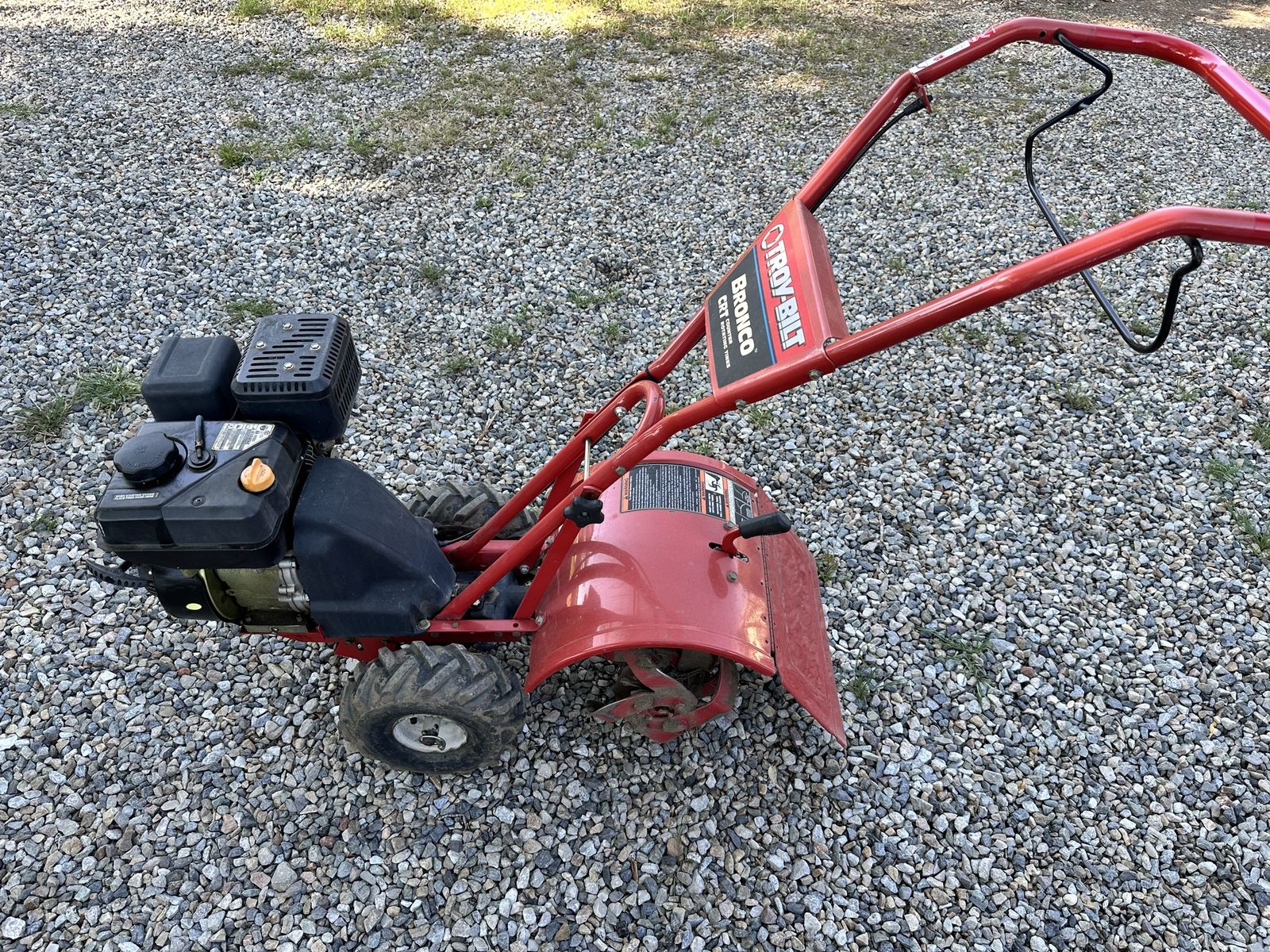 Troy-Bilt Bronco Tiller