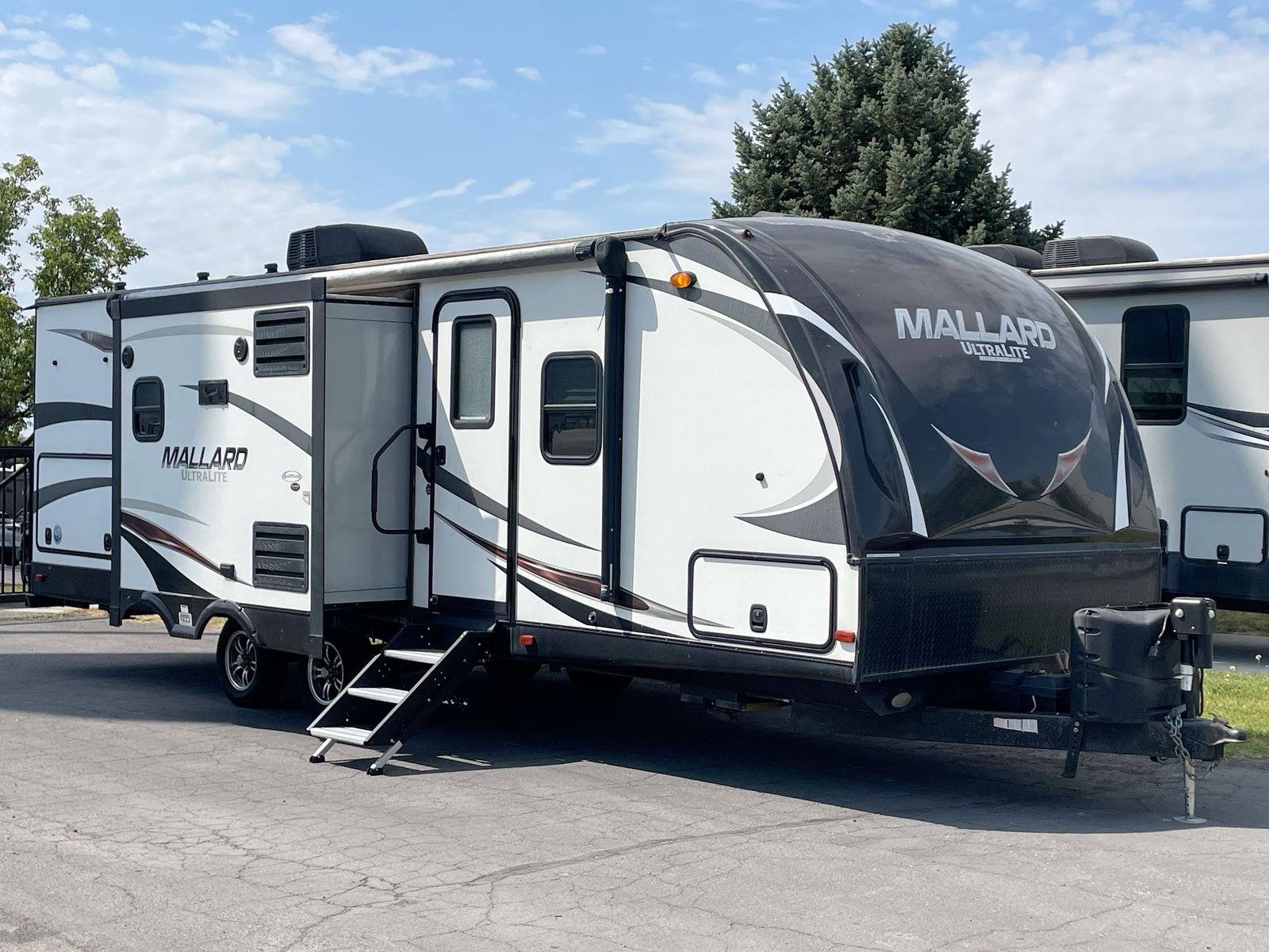2017 HEARTLAND MALLARD IDM28