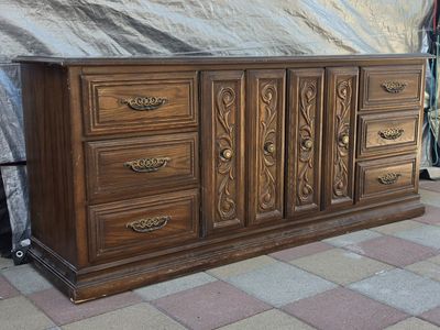 Vintage 9 Drawer Dresser