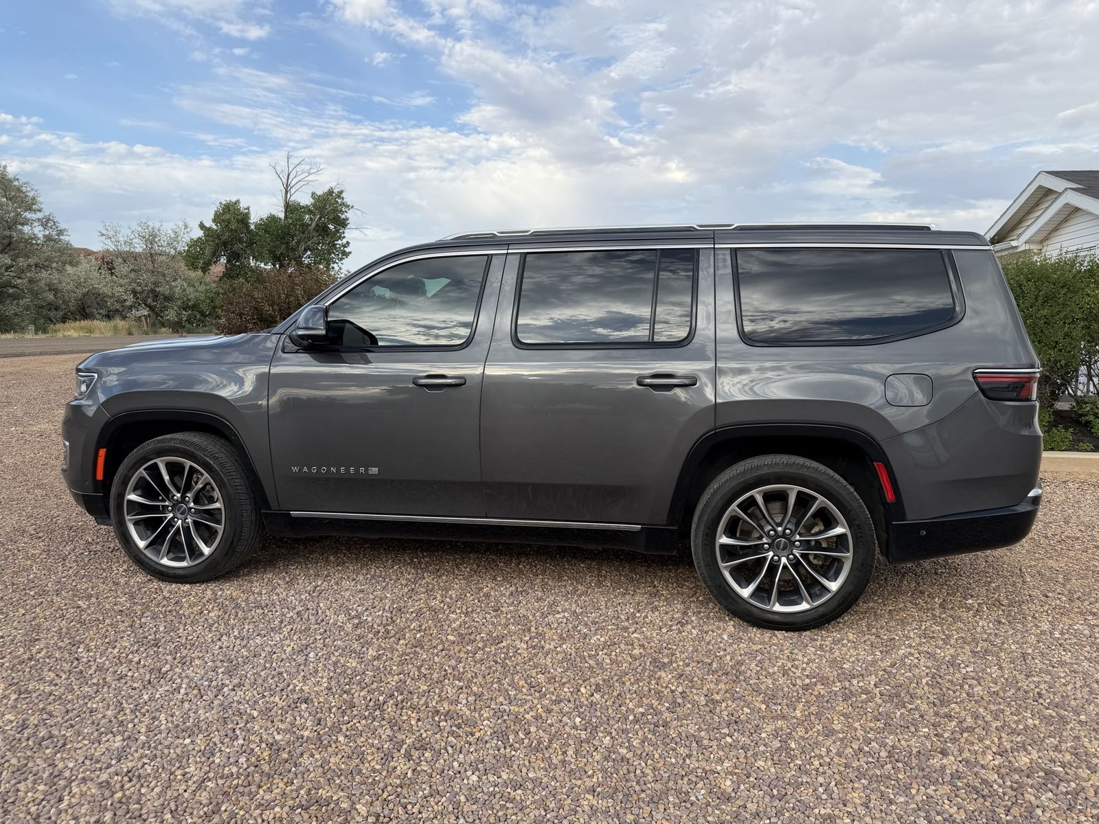 2022 Jeep Wagoneer Series III Carbide