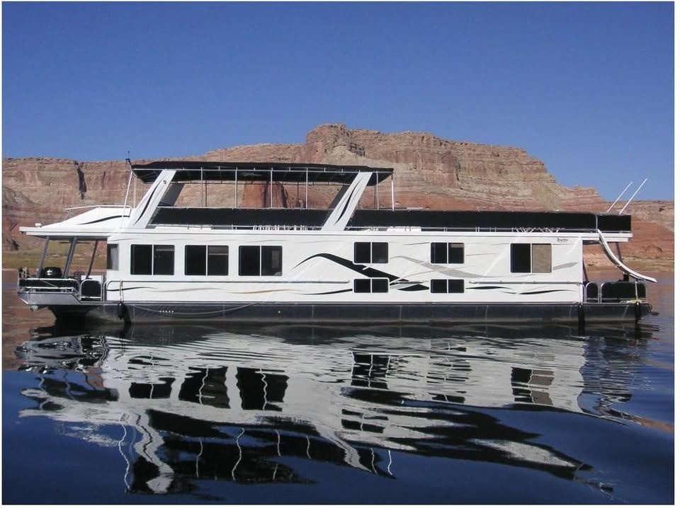75' x 18' Lake Powell Houseboat Share (Wahweap Marina) - Prime Summer Week 28 (July 10-17)