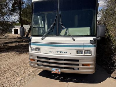 1996 Fleetwood Vectra Class A – Runs Great – Ready for Summer