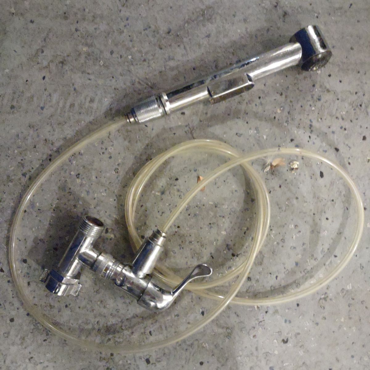 toilet sprayer attachment