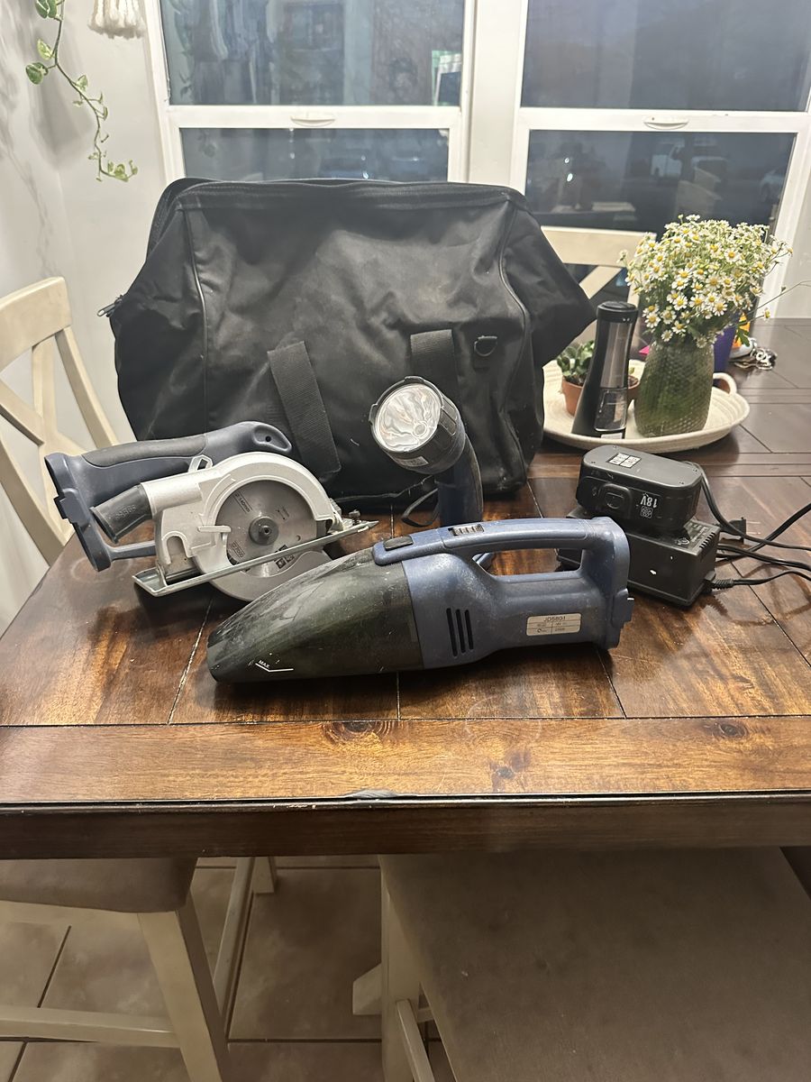 3 pack of tools with bag