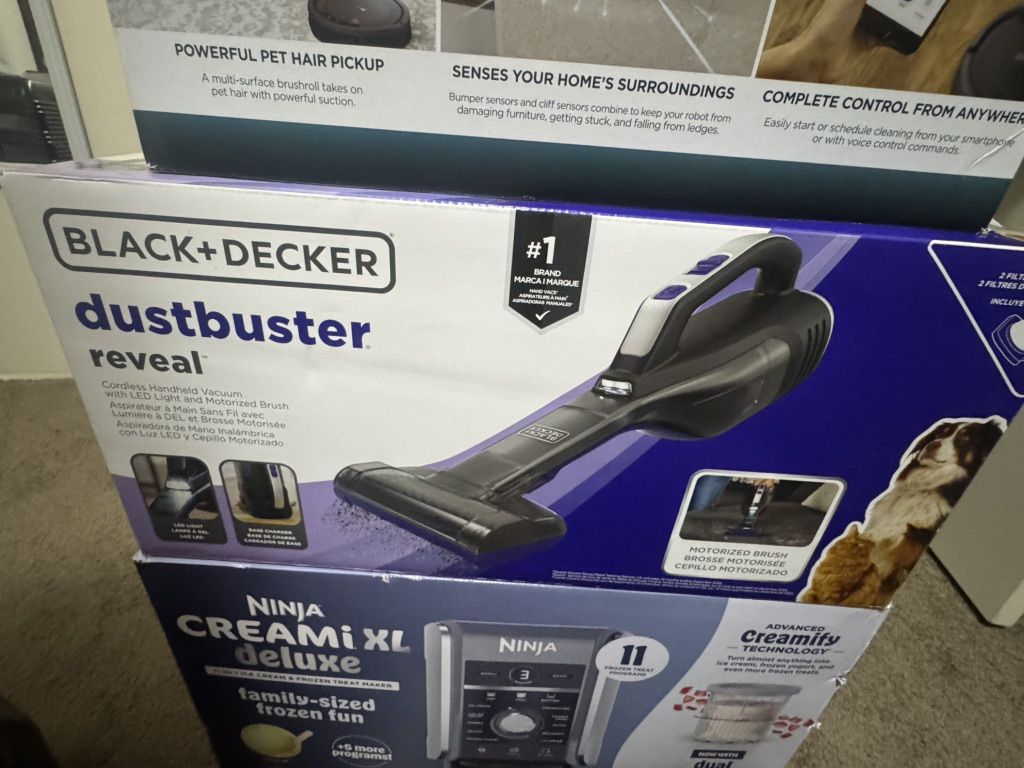 BLACK+DECKER dustbuster reveal