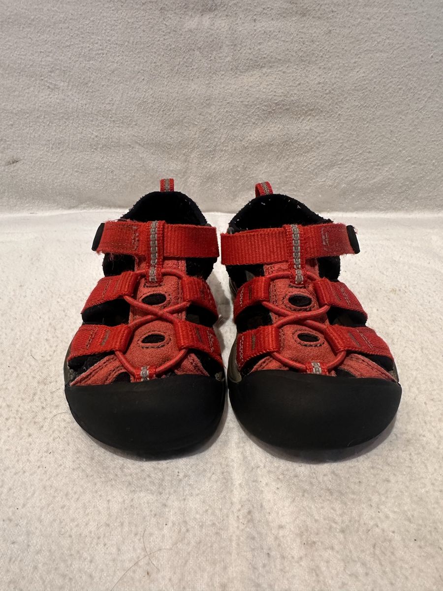 Keen toddler, size 7 red, hiking or water sandals