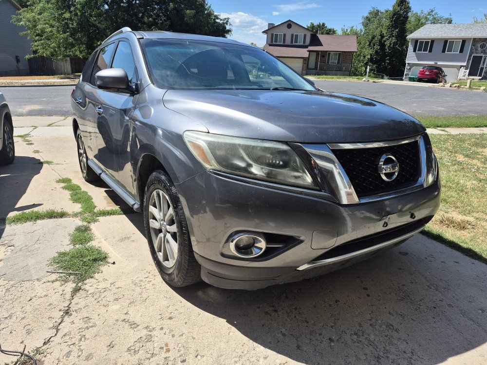 2016 Nissan Pathfinder SV