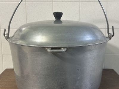 Vtg Majestic Cookware 6qt Alum Dutch Oven Pot w/li