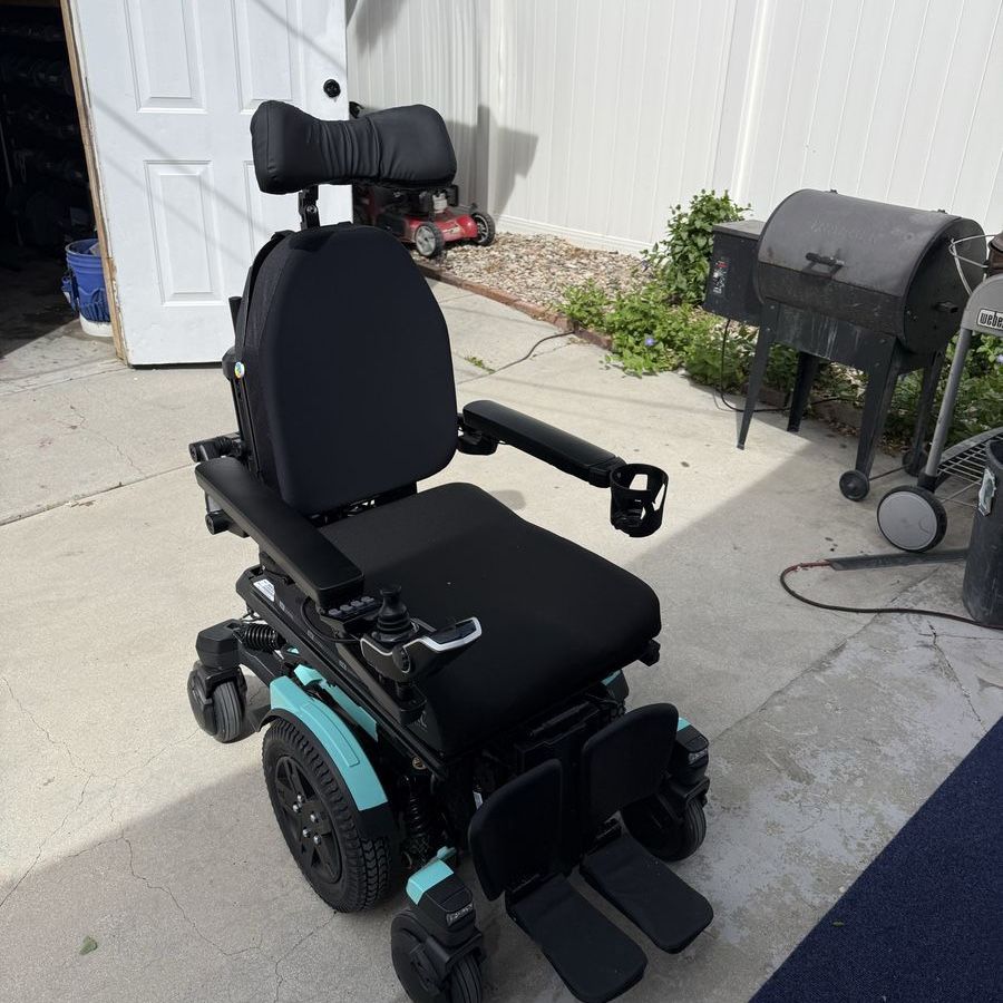 Quantum Edge Power Chair
