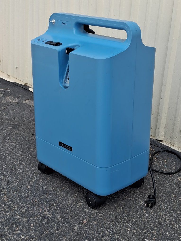 Respironics EverFlo Oxygen Concentrator - Blue, Portable with Wheels