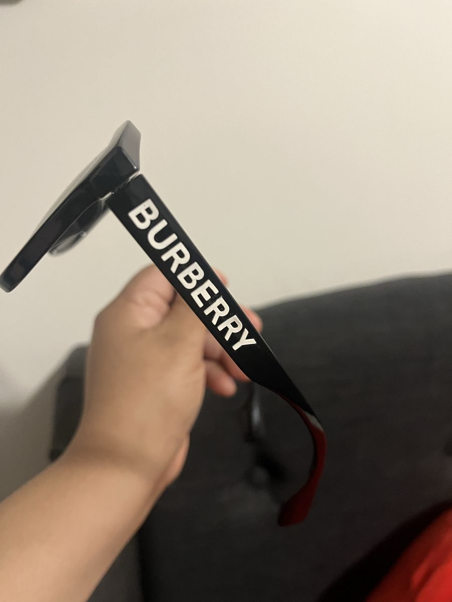 Burberyy Black sunglasses unisex