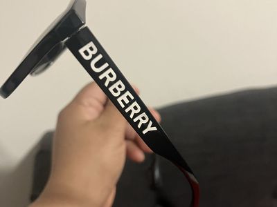 Burberyy Black sunglasses unisex