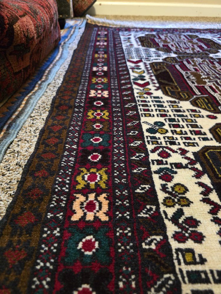 Main image 3