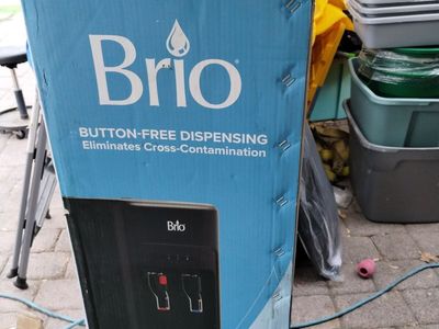 WATER DESPENCER FILTERD AND BUTTON FREE 2 STAGE W/ 2 EXTRA FILTERS