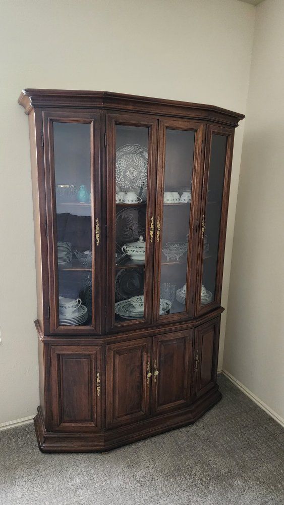 Lighted China Hutch in Great Condition 2 pieces