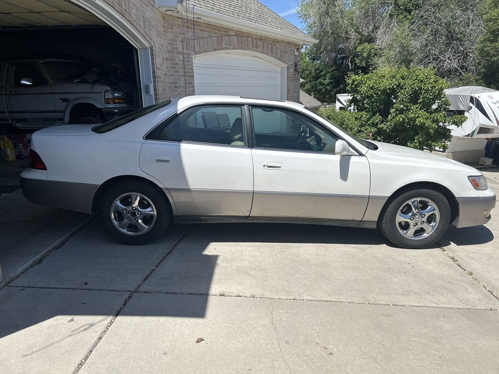 LEXUS 1999