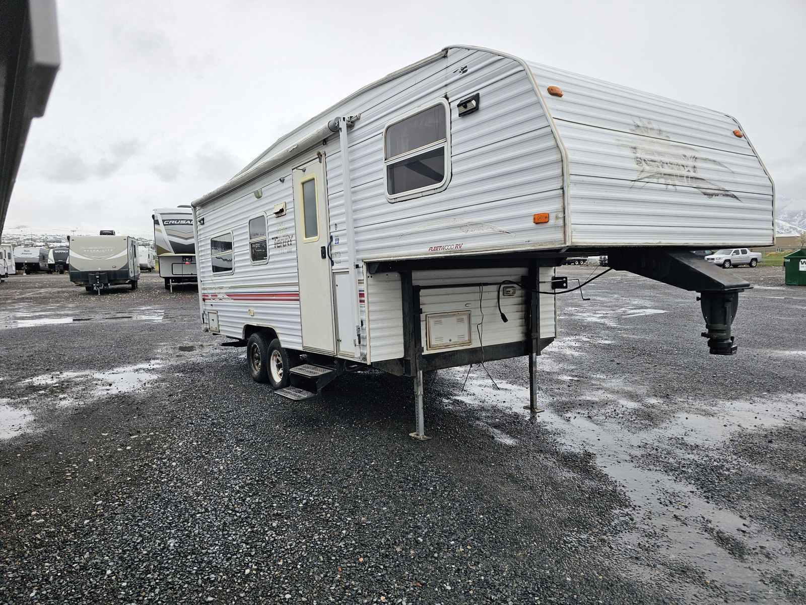 2000 FLEERWOOD TERRY EXPO 824 5B