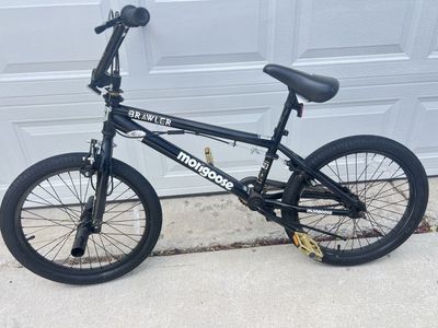 Mongoose Brawler 20-Inch BMX Bike - Black
