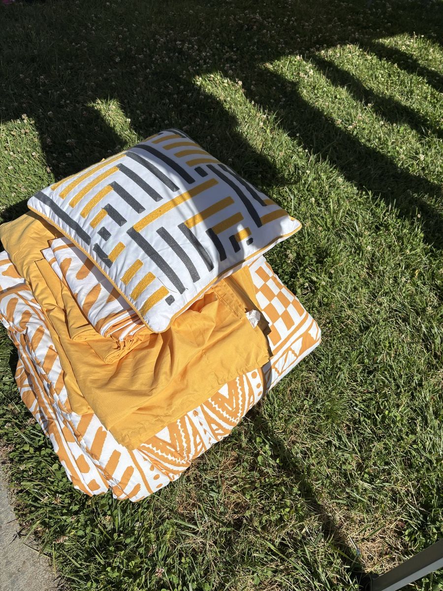 New Queen Sheet Set